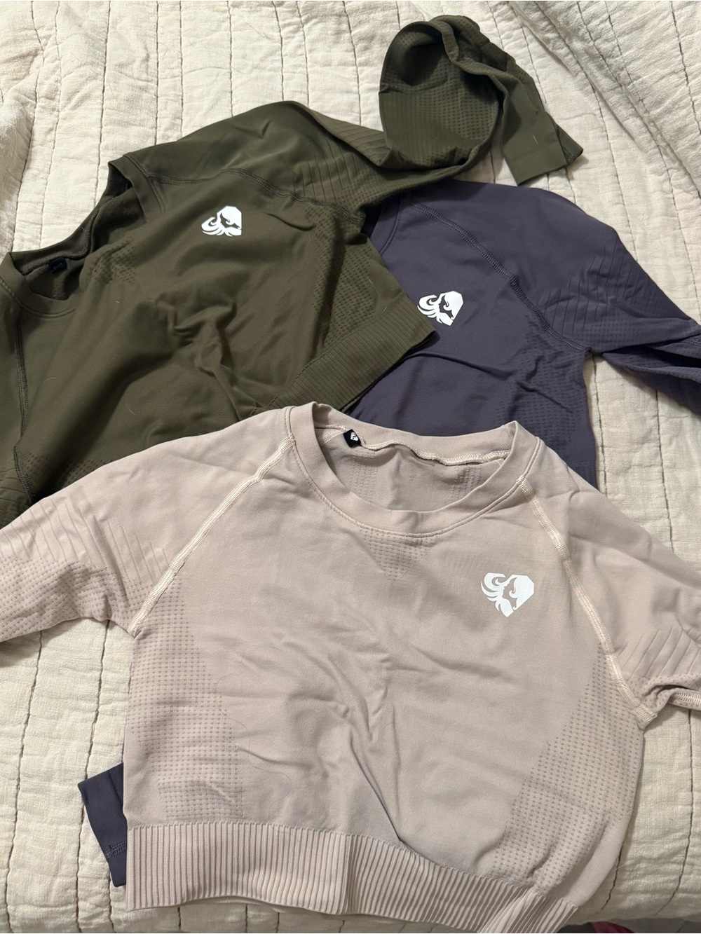 Women’s best trio Seamless Crop long sleeve Olive, blush pink and grey purple